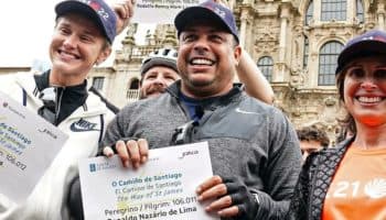 Cumple Ronaldo Nazario su peregrinaje por el Camino de Santiago | Video