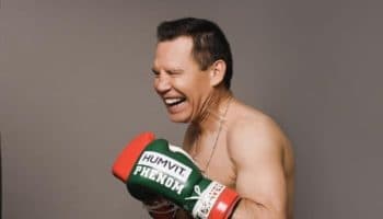 Julio César Chávez festeja 60 años y libre de adicciones | Video