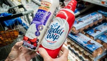 ¿Por qué Nueva York prohibió la venta de botes de crema batida a menores de 21 años?