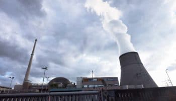 Extinguen incendio en central nuclear controlada por Rusia en Ucrania: agencia TASS