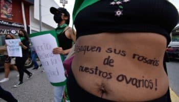 Senadora retira iniciativa para despenalizar aborto en todo el país; acusa campaña de desinformación
