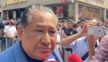 Fiscal de Ayotzinapa llega a Palacio; gobierno alista respuesta a liberación de militares