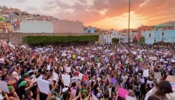 Entonan mujeres 'Canción Sin Miedo' en Guanajuato | Video