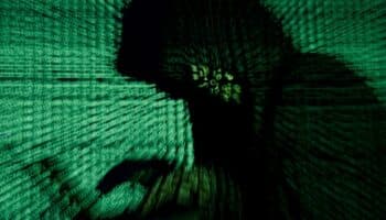 Hacker que accedió a 'app' de asesor de Trump robó datos a múltiples dirigentes: Reuters