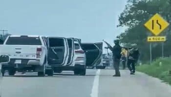 Aristegui en Vivo: Preparan entrega de AICM a Marina; disuelven consejo electoral opositor; levantan a 14 policías en Chiapas y más