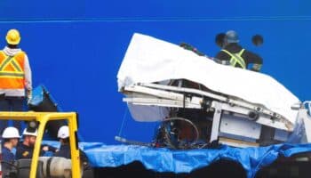 Rescatan restos del submarino Titán que implosionó al visitar el Titanic | Video