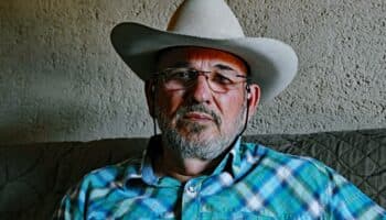 Hipólito Mora en entrevista con Anabel Hernández