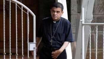 Reportan que Nicaragua excarceló y expulsó a sacerdotes, incluido obispo Álvarez
