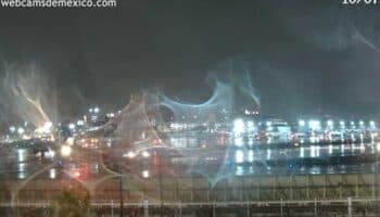 AICM cerró pista afectada por lluvia; habrá vuelos demorados toda la noche