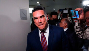 FGE catea 22 predios vecinos a la casa de 'Alito' Moreno