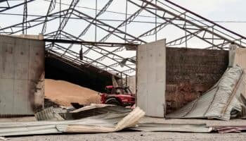 Misiles rusos alcanzan una terminal de cereal y una de petróleo del puerto de Odesa