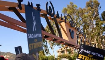 CEO de Disney y actor de Marvel cruzan críticas