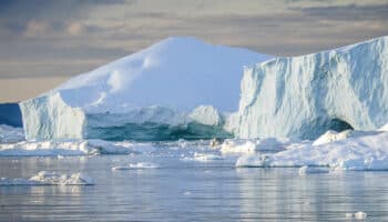 Grandes cantidades de microplásticos acaban enterrados en el Ártico