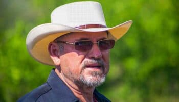 Investigan conflictos de Hipólito Mora con cárteles: Ramírez Bedolla | Entérate