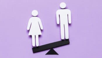 Mujeres ganan 10 mil pesos menos que los hombres al trimestre: Inegi