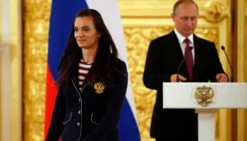 Retiran nombre de Yelena Isinbáyeva de estadio ruso por no apoyar la guerra en Ucrania