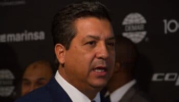 Cabeza de Vaca no acude a registrarse como candidato de Va por México; lo hace su hermano