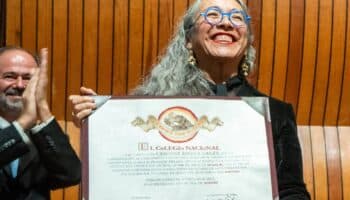 "No creo en la literatura autónoma, y sí en escrituras capaces de producir presente": Cristina Rivera Garza