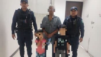 Rescatan a dos niños amarrados y abandonados en vivienda