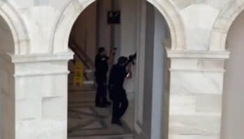 Falsa alarma de tiroteo obliga a evacuar Capitolio de EU | Video