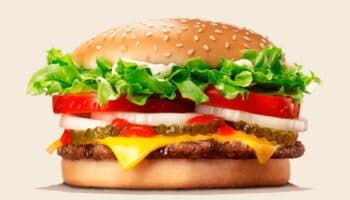¿La Whopper es muy pequeña? Burger King es demandada por clientes