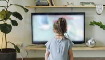 Gobierno peruano inicia acciones contra canal que mostró a niñas en ropa interior