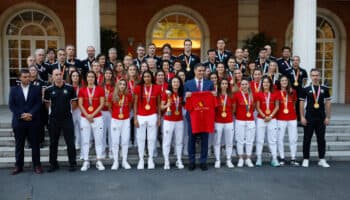Recibe Pedro Sánchez a las campeonas mundiales en La Moncloa | Video