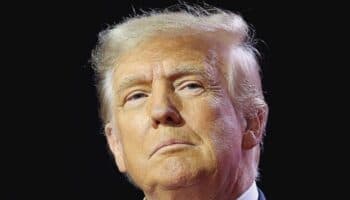 Trump se entregará este jueves a la Justicia estadounidense