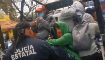 Detienen a 30 normalistas en Oaxaca por exigir espacios para sus prácticas profesionales