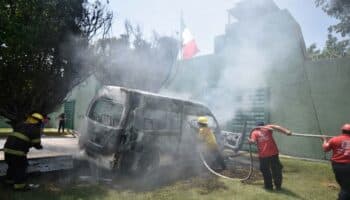 Militares reprimen con gases protesta de padres de los 43 desaparecidos de Ayotzinapa