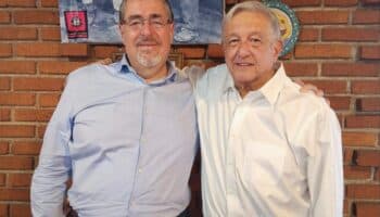 AMLO se reúne con presidente electo de Guatemala, Bernardo Arévalo
