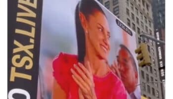 Imágenes de Sheinbaum aparecen en Times Square; PAN denuncia ante INE
