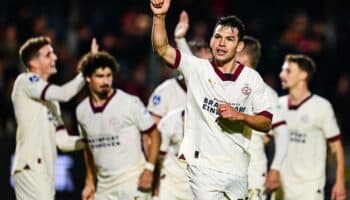 Hirving Lozano anota en la victoria del PSV sobre Almere City | Video