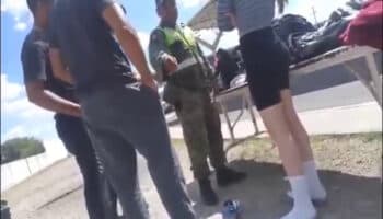 Graban en carretera de Aguascalientes robo de militar a civiles