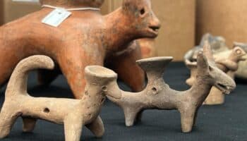 Repatriarán desde escuela de EU 60 piezas arqueológicas a México