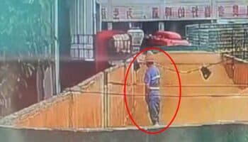 Cervecera china investiga a empleado que orinó en un depósito de malta | Video