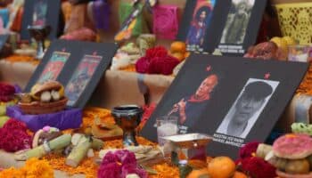 Ofrenda de muertos cuesta hasta un tercio del salario promedio
