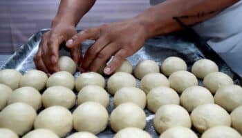 Empresa canadiense busca panaderos y ofrece 37 mil pesos al mes