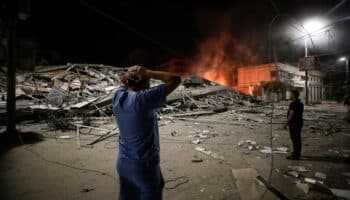 Aumentan a 200 mil los palestinos desplazados por bombardeos de Israel en Gaza: ONU