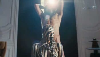 Lenny Kravitz se desnuda para su nuevo video