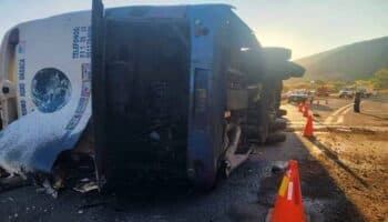 Repatriarán cadáveres de 18 víctimas de accidente en Oaxaca | Entérate