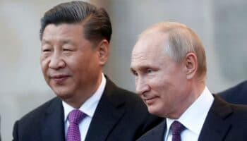 Putin y Xi Jinping acuerdan reforzar su cooperación para evitar injerencias externas