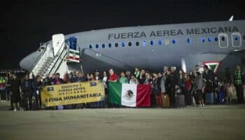 Llega a México segundo avión desde Israel con 144 connacionales; 287 personas fueron repatriadas