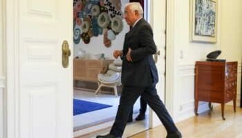 Primer ministro de Portugal renuncia por investigación por corrupción