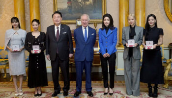 BLACKPINK se convierte en miembro honorario de la Orden del Imperio Británico | Video