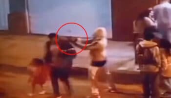 Asesinan a papá mientras pedía dulces con su hija por Halloween | Video