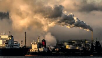 Producción de combustibles fósiles duplicará en 2030 lo recomendado: ONU