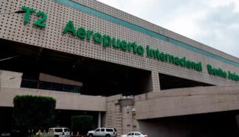 Muere pasajero en la Terminal 2 del AICM debido a un paro cardíaco