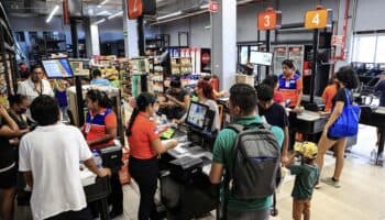'Otis': Largas filas en Acapulco tras la reapertura de los supermercados