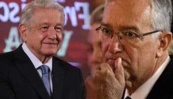 Video | Salinas Pliego ‘abre micrófono para que me mienten la madre’: AMLO